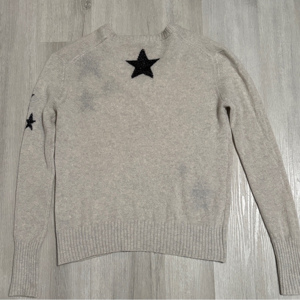 360 Cashmere Iconic “Jayla Sweater” In Cream & Black Stars Size Small - Picture 5 of 7